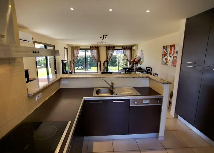 Sci Albellu Tatil Evi *