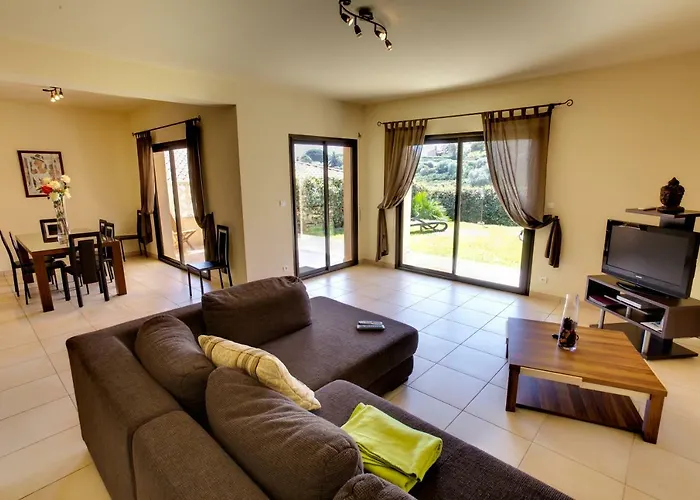 Sci Albellu Tatil Evi Sagone (Corsica)